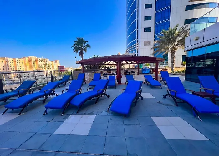 Exquisite, Luxe 1Bd Apartment, Unparalleled Sea Views, Prime Dubai Marina Location & Full Kitchen By \
